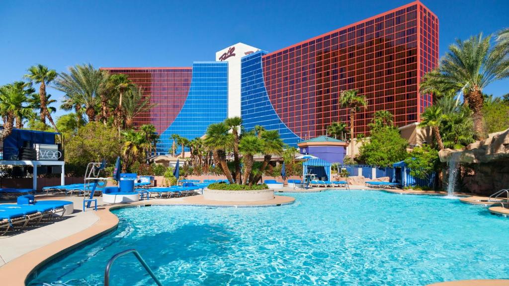 Enjoy Luxury and Excitement at the Rio All-Suite Hotel & Casino